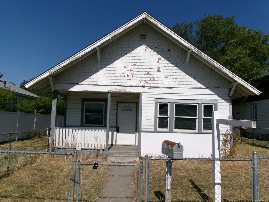 907 E Broad Ave, Spokane, WA 99207 - #2