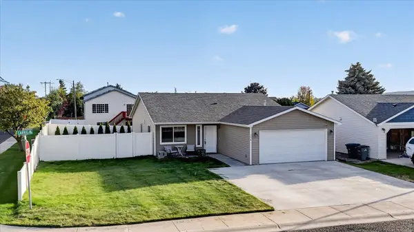 736 E Carrie Dr, Medical Lake, WA 99022