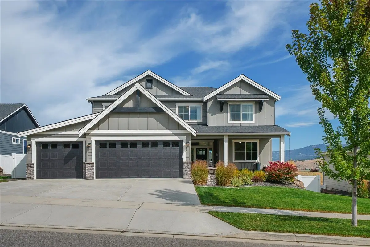 2327 S Fairmont Estates Dr, Greenacres, WA 99016 - #1