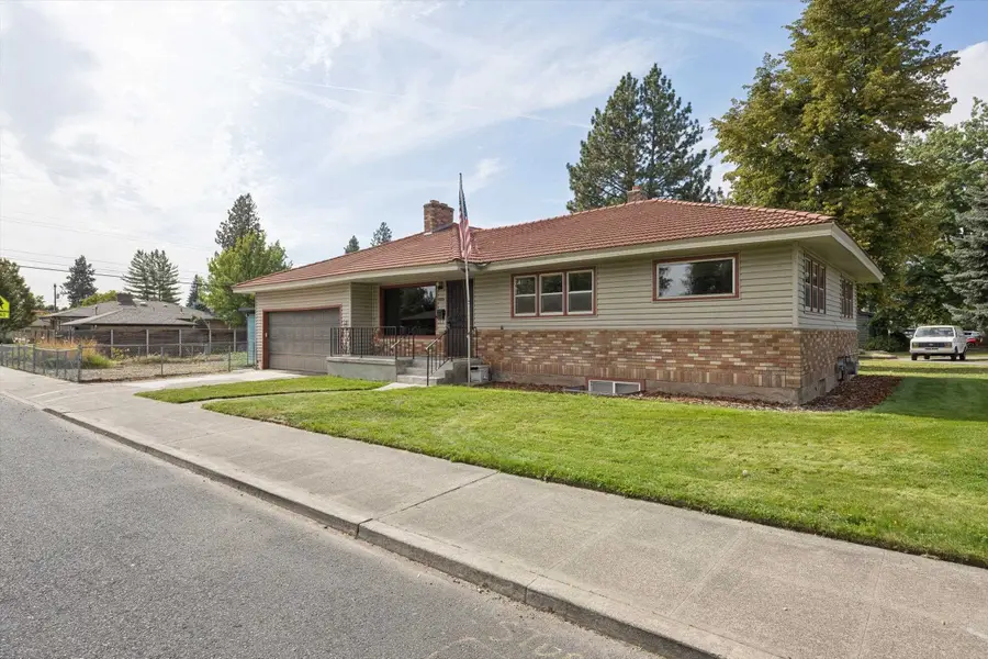 5721 N Whitehouse St, Spokane, WA 99205 - #2