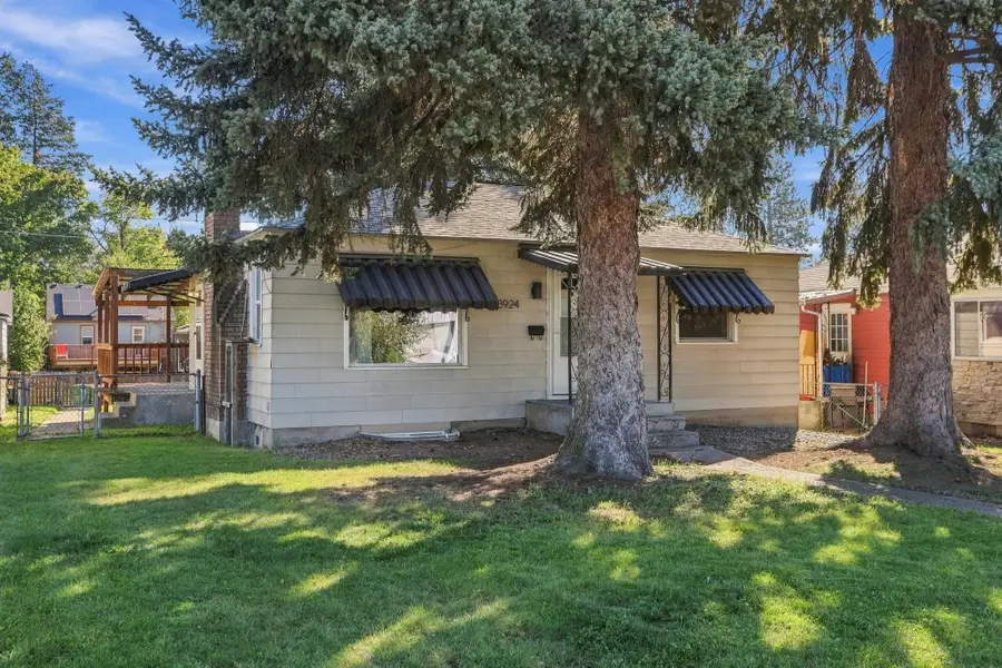 3924 N Cedar St, Spokane, WA 99205 - #2