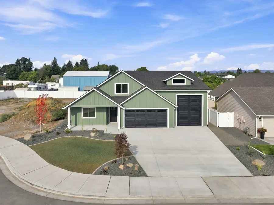1617 N Garvin Ct, Spokane Valley, WA 99016 - #2