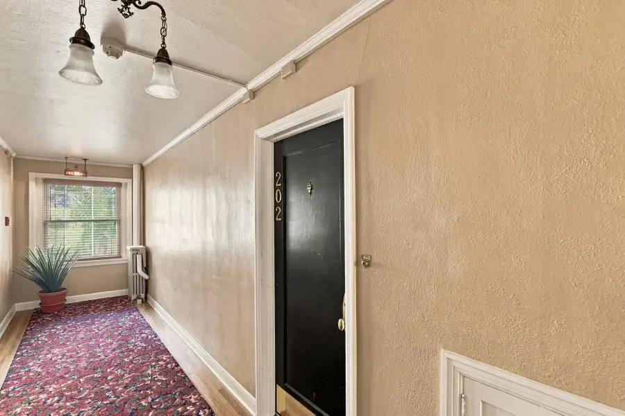 704 W 6th Ave #202, Spokane, WA 99204-2831 - #2