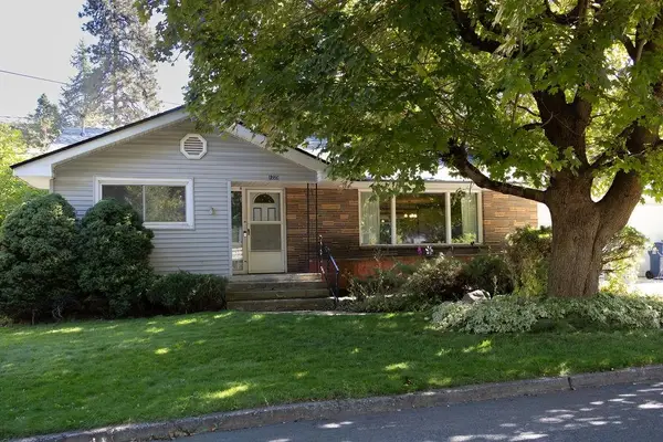 1225 S Crestline St, Spokane, WA 99202
