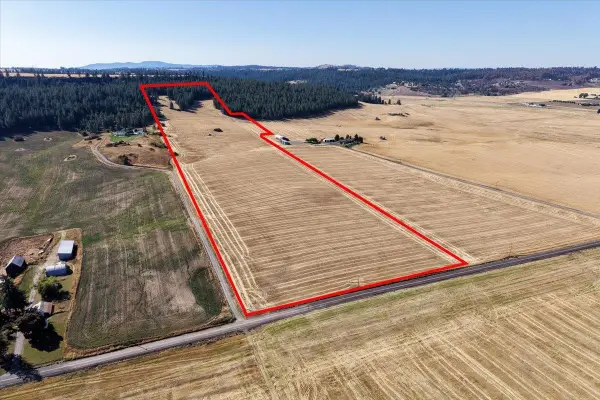 9270 E Peone Rd, Mead, WA 99021
