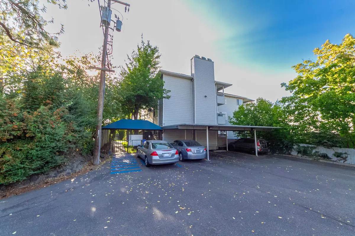 912 W Lincoln Pl Pl #202, Spokane, WA 99204 - #1