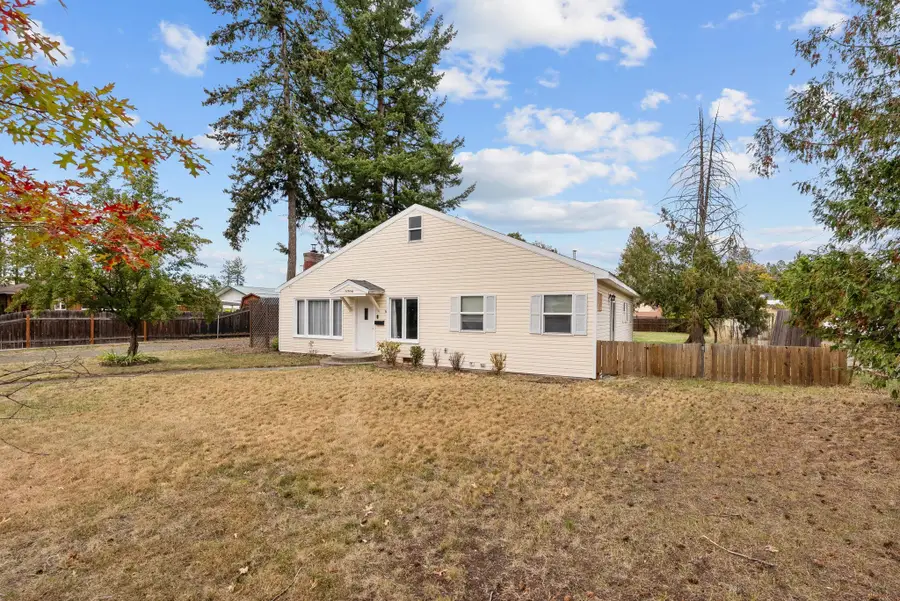 3706 W Broad Ave, Spokane, WA 99205 - #3