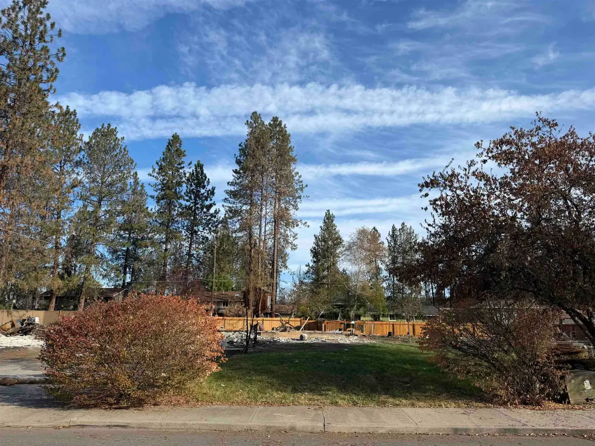 5706 W Lyons Ct, Spokane, WA 99208 - #1
