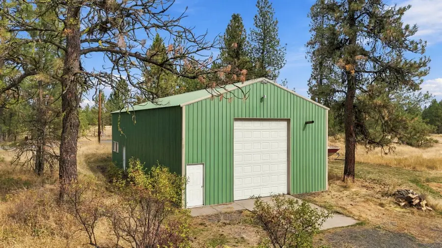 17717 W Burnett Rd, Nine Mile Falls, WA 99026 - #2