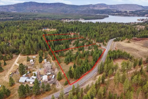 65xx Whispering Pines Way, Nine Mile Falls, WA 99026