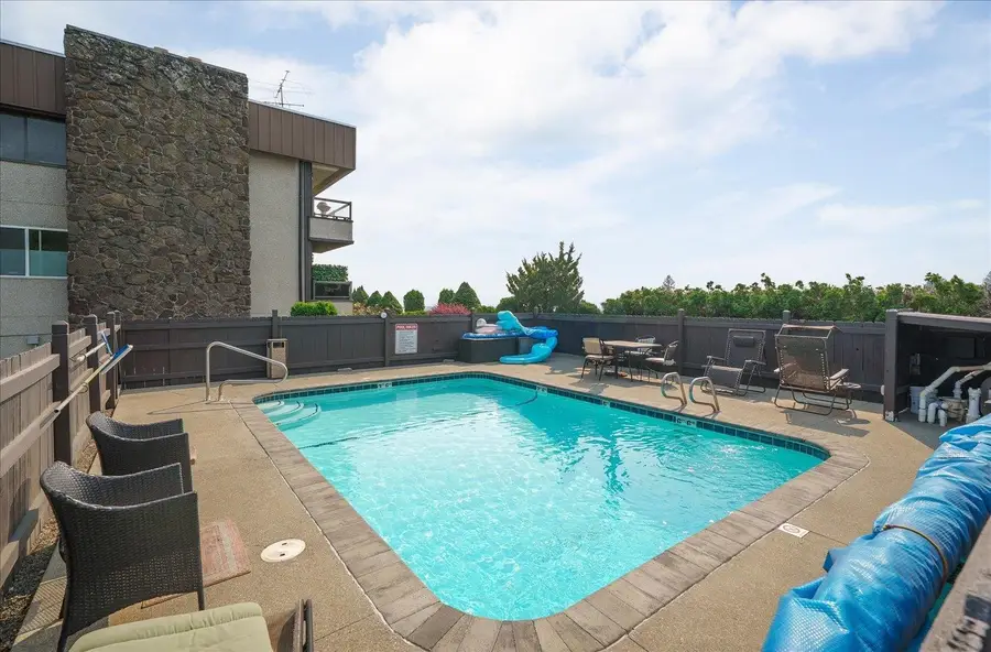 935 W Glass Ave #205, Spokane, WA 99205 - #2