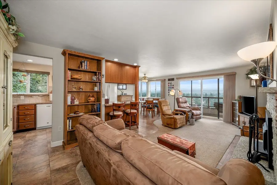 935 W Glass Ave #205, Spokane, WA 99205 - #3