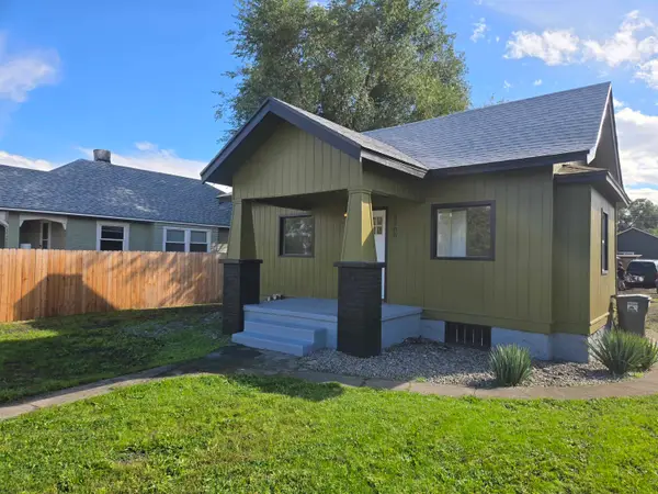 2208 E Sharp Ave, Spokane, WA 99202