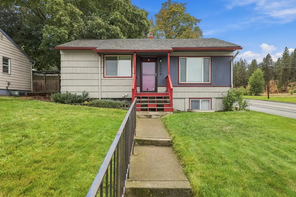 3204 E 20th Ave, Spokane, WA 99223 - #1