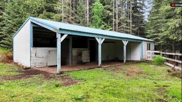 221 Harworth Rd, Newport, WA 99156