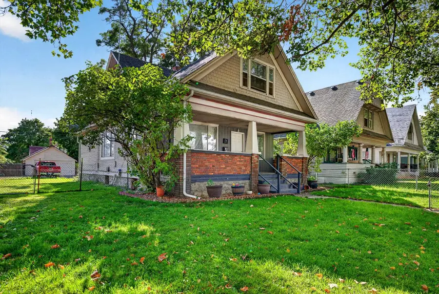 1207 W Shannon Ave, Spokane, WA 99205 - #2
