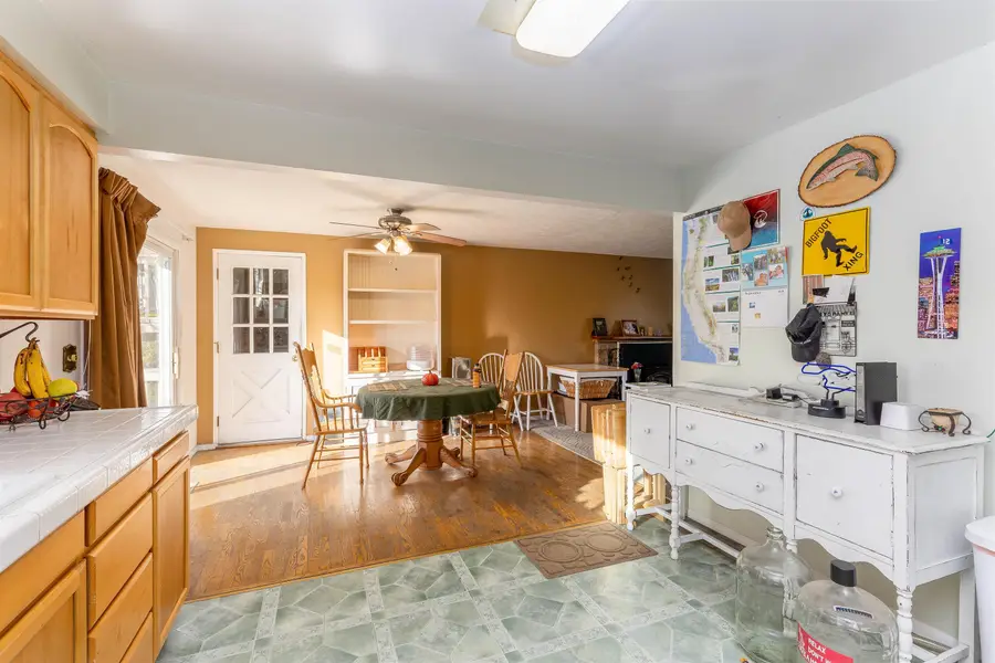 27111 N Bear Lake Rd, Chattaroy, WA 99003 - #2