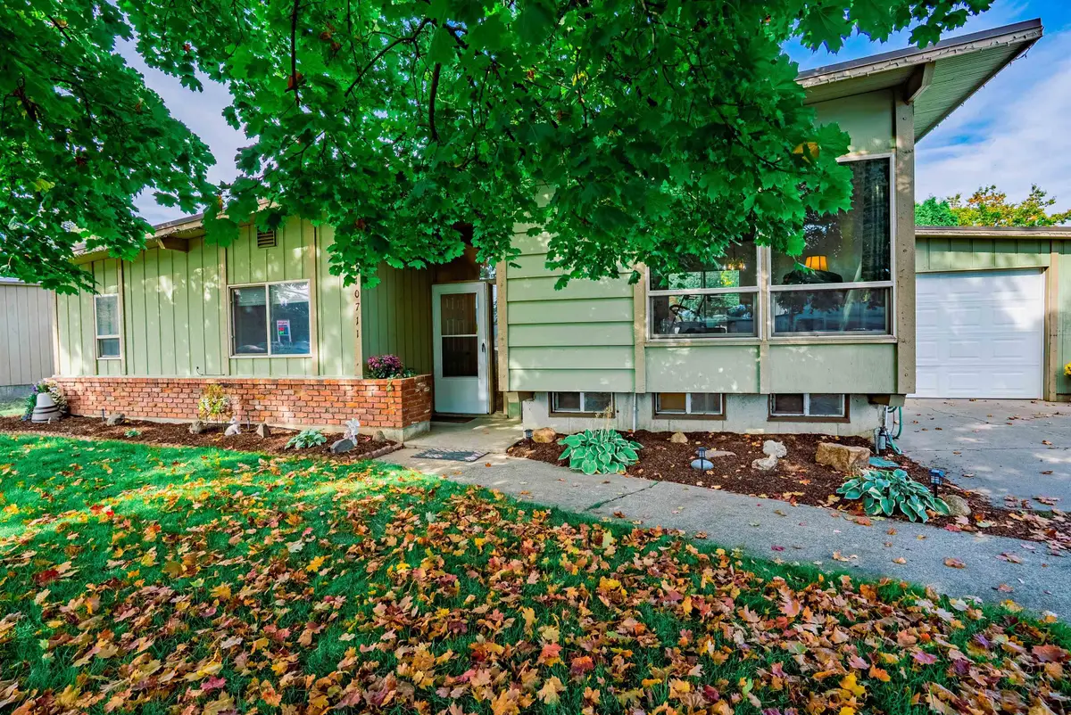 10711 E 16th Ave, Spokane Valley, WA 99206 - #1