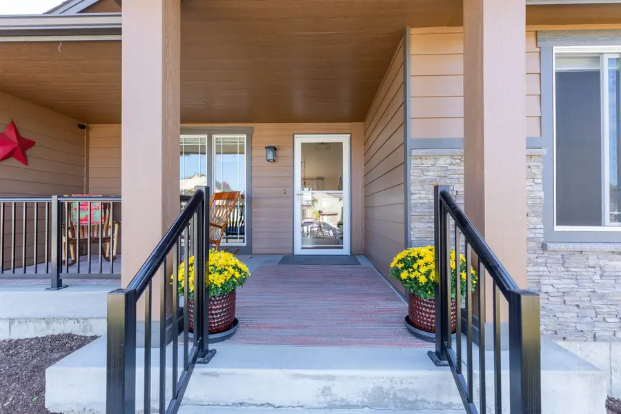 504 E Parker Dr, Colbert, WA 99005 - #2