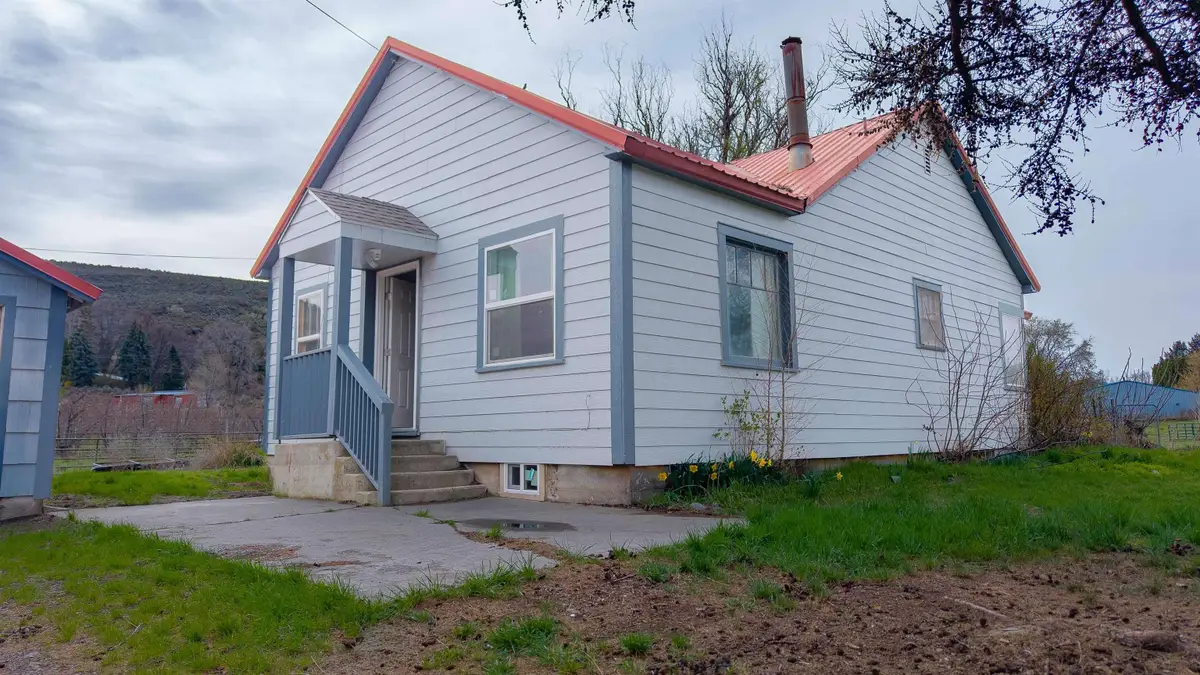 31308 A Hwy 97 Hwy, Tonasket, WA 98855 - #1