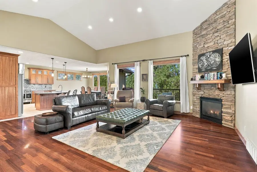 810 W Willapa Ave, Spokane, WA 99224 - #2