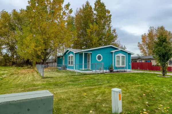 201 E Meadowmere Way, Deer Park, WA 99006