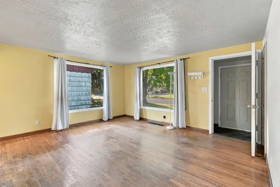 408 W Columbia Ave, Spokane, WA 99205 - #3