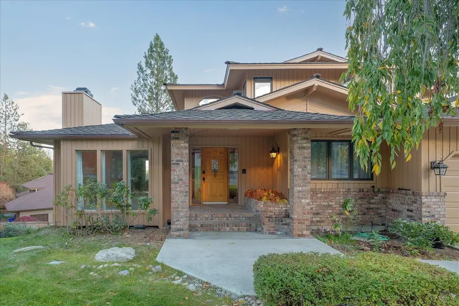 8032 E Woodview Dr, Spokane, WA 99212 - #3
