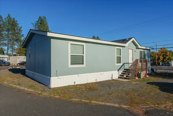 840 W 1st St, Cheney, WA 99004