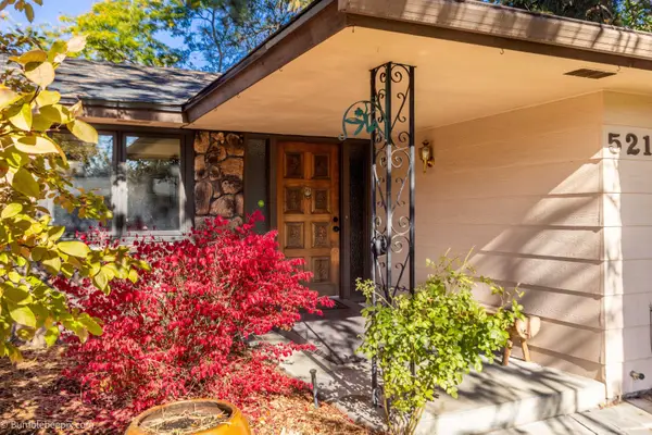 5216 W Baywood Ct, Spokane, WA 99208