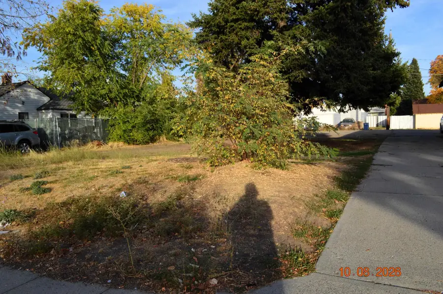 4708 N Maple St, Spokane, WA 99205 - #2