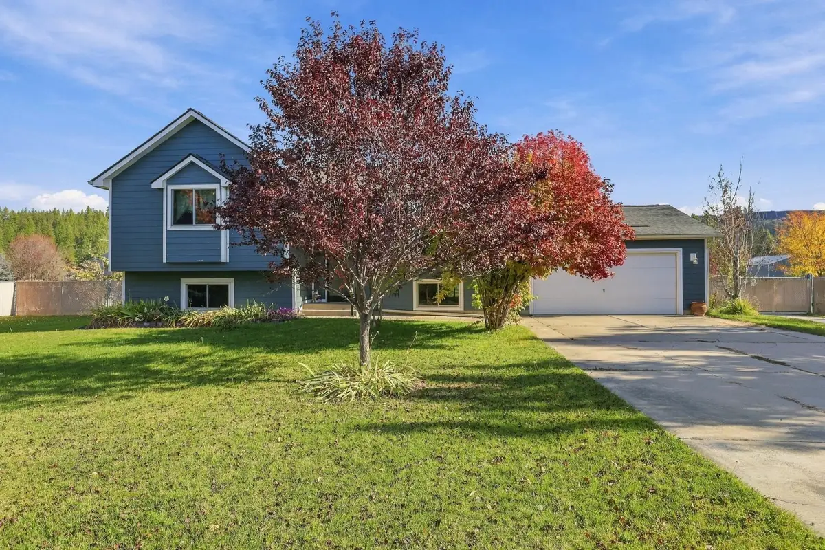 13378 W Greenfield Rd, Nine Mile Falls, WA 99026 - #1