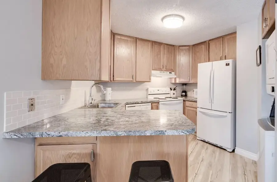 9024 N Country Homes Blvd #15, Spokane, WA 99218 - #3