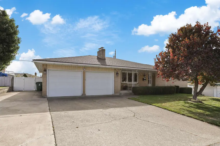 2221 W Longfellow Ave, Spokane, WA 99205 - #2