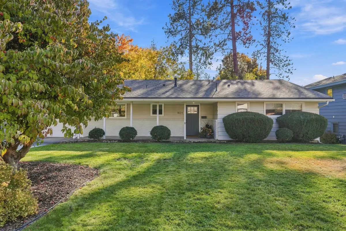 1624 E 34th Ave, Spokane, WA 99203 - #1
