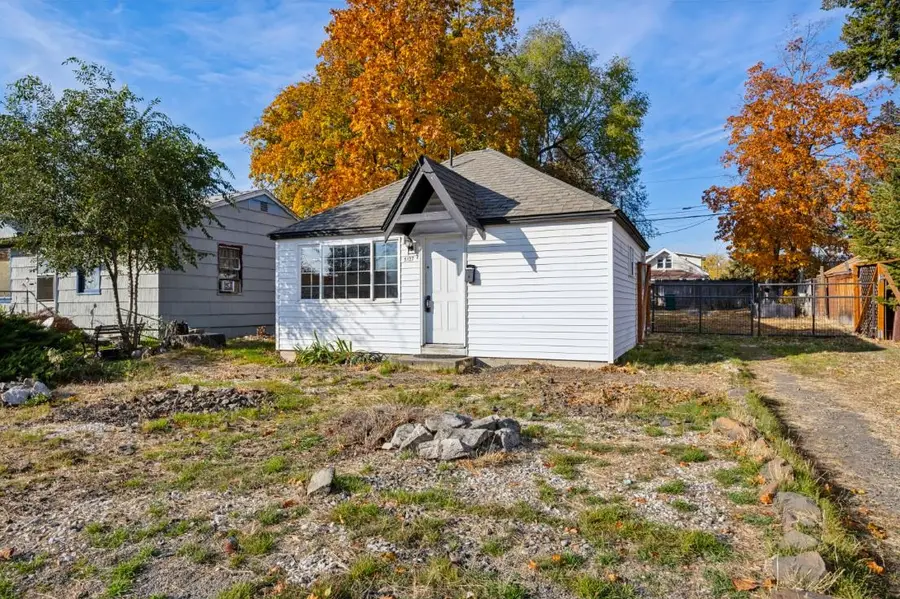 5127 N Maple St, Spokane, WA 99205 - #2