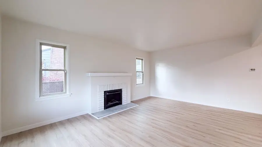 327 E Garland Ave, Spokane, WA 99201 - #3