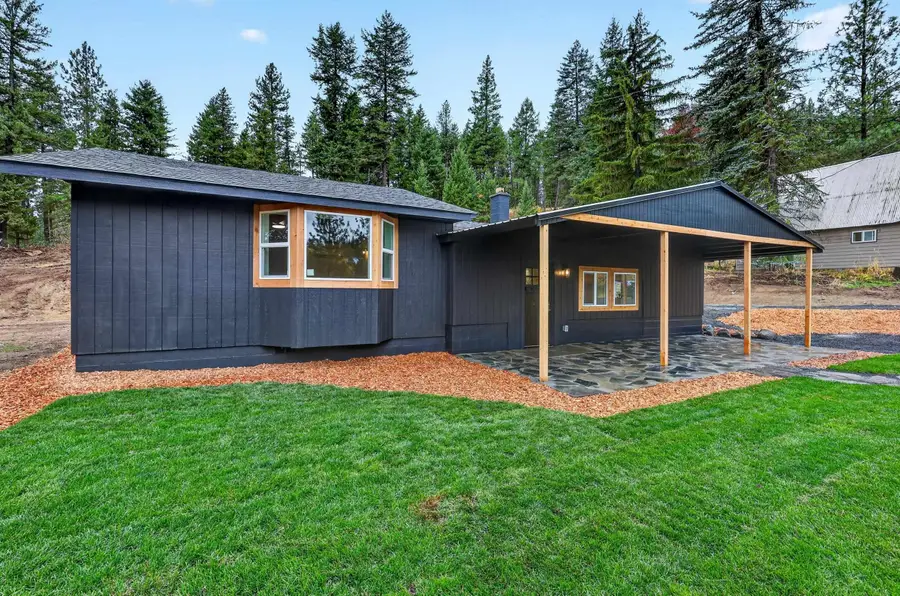 21219 N Madison Rd, Mead, WA 99021 - #3