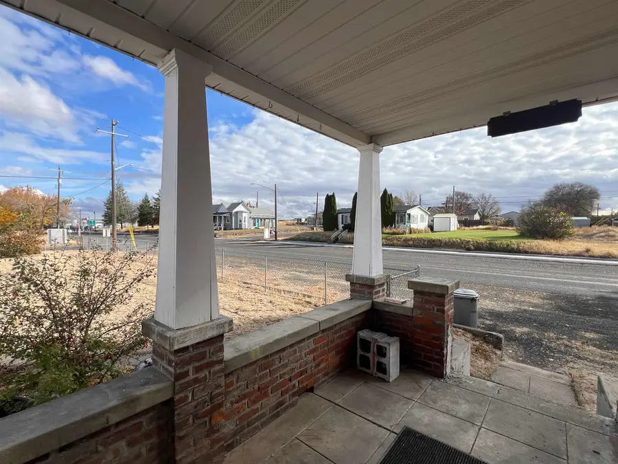 108 W 4th St, Sprague, WA 99032 - #2