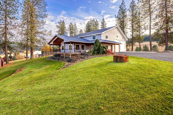 10626 E Moffat Rd, Mead, WA 99021