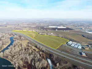 1007 Vintage Valley Pky, Zillah, WA 98953 - Image #2