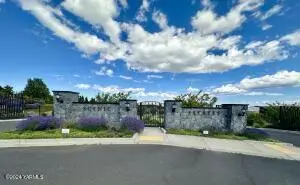 7718 Vista Pky, Yakima, WA 98908