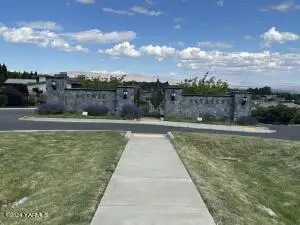 7718 Vista Pky, Yakima, WA 98908 - Image #2