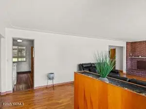 619 Grandview Ave, Sunnyside, WA 98944 - Image #3