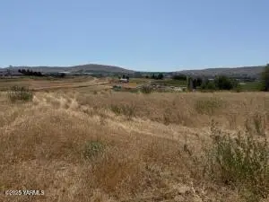 NKA Highpoint Landing Dr, Yakima, WA 98901 - Image #3