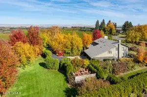 7610 Scenic Dr, Yakima, WA 98908