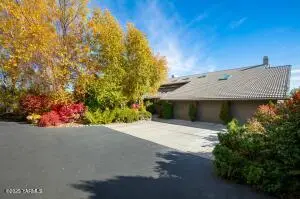 7610 Scenic Dr, Yakima, WA 98908 - Image #2