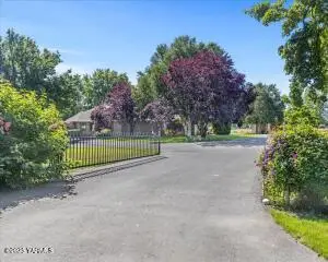 621 Friedline Rd, Yakima, WA 98908 - Image #2