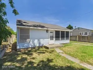 914 Madison Ave, Toppenish, WA 98948 - Image #3