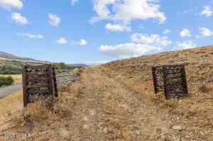 N of S Fork, Yakima, WA 98903 - Image #2